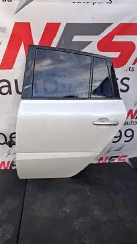 Задняя левая дверь 821010028R RENAULT