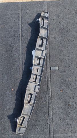 Кронштейн бампера заднего, центральный 850420008R RENAULT