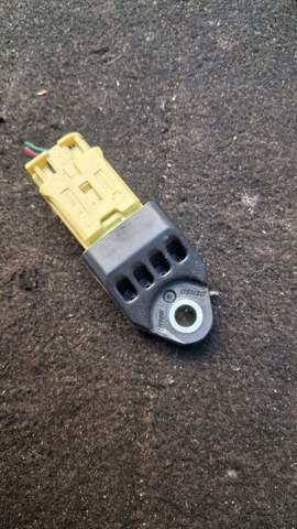 Датчик Айрбег передний 8983112010 TOYOTA