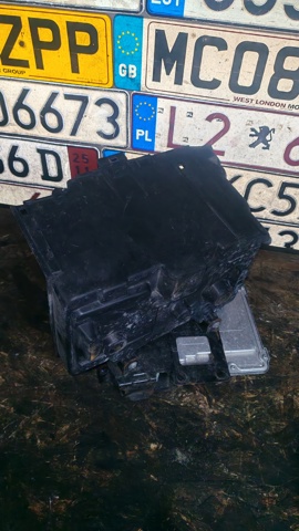 8V2110723BD FORD Поддон аккумулятора (АКБ) купить в Винница