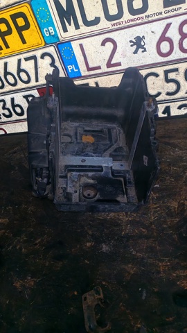 Поддон АКБ 8V2110723BD FORD