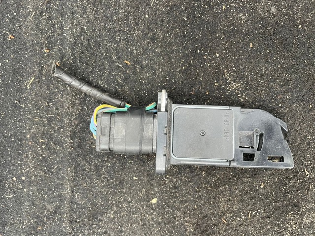 Датчик впуска воздуха 8V2112B579AA FORD