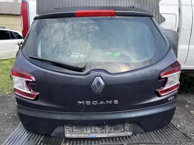Задняя дверь Renault Megane III