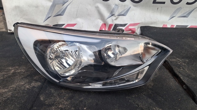 Вставка фары правой 921021WXXX HYUNDAI