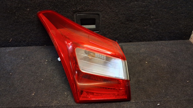 Задний левый внешний фонарь 92401A50 HYUNDAI