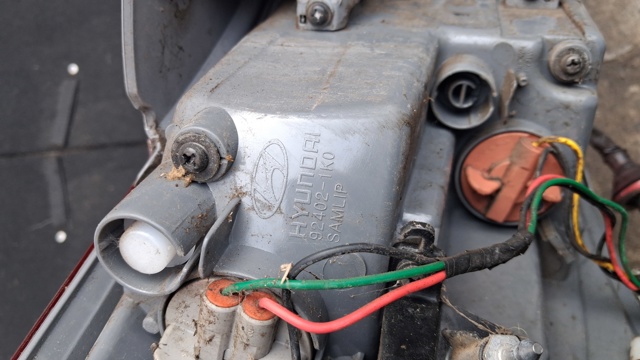 HYUNDAI 924021K0 Фонарь задний правый внешний в наличии Житомир