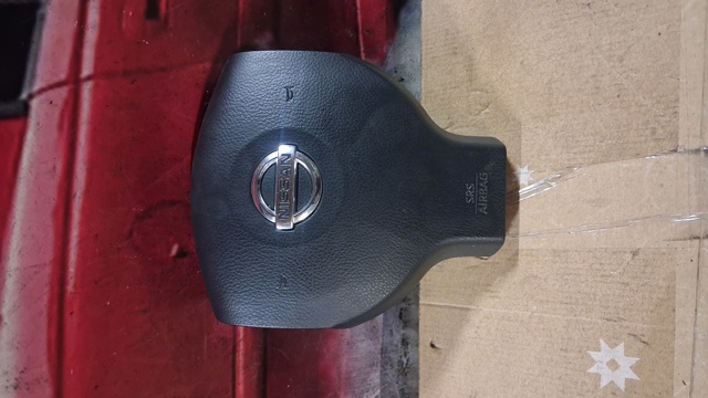 Подушка безопасности водителя 985109U09A NISSAN