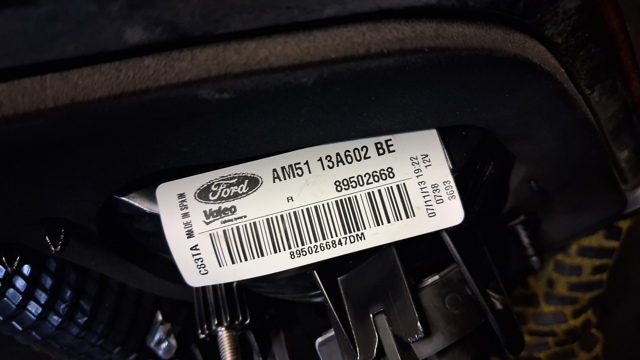 FORD AM5113A602BE Фонарь задний правый внутренний в наличии Павлоград