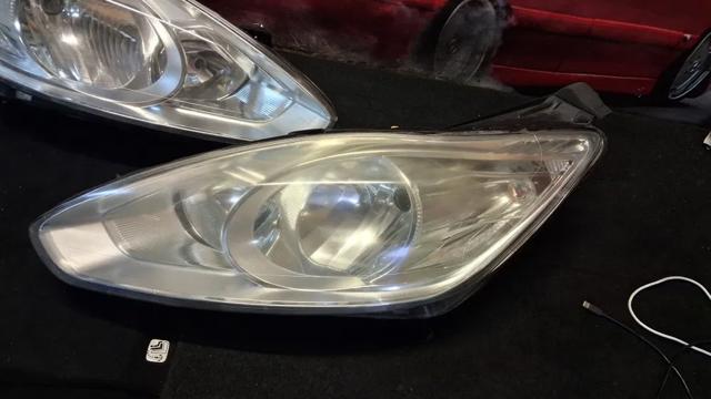 Фара передняя правая AM5113W029AE FORD