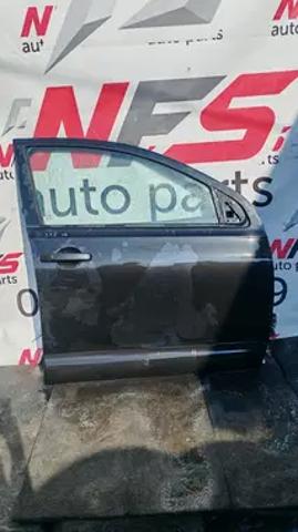 Пассажирская передняя дверь H0100JD0M0 NISSAN