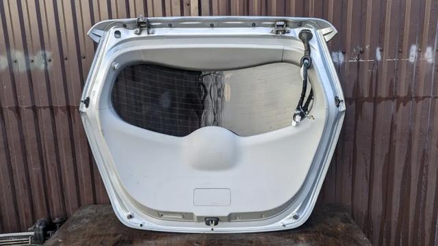 NISSAN K010M3NAMB Дверь задняя (багажная 3/5-я (ляда) в наличии Полтава