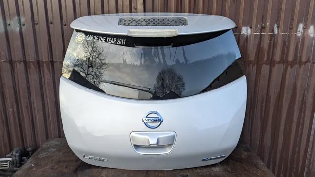 Пятая дверь K010M3NAMB NISSAN
