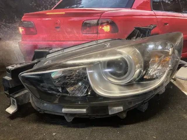 Фара левая KD3151040 MAZDA