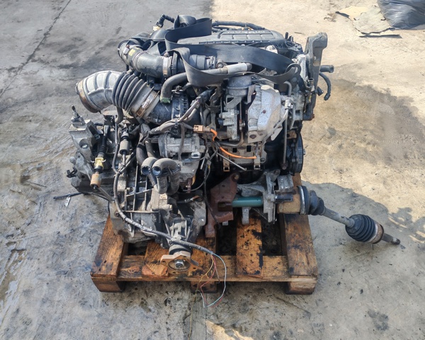 R9M NISSAN Двигатель купить в Запорожье