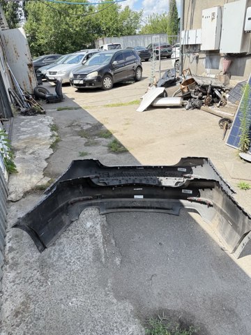 Задний бампер 51129852174 BMW