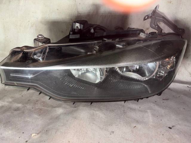 Блок фара левая 63117338709 BMW