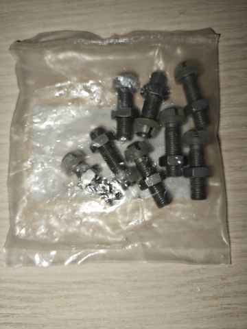 Болт рокера клапана 2453242500 MITSUBISHI
