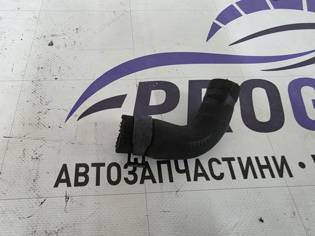 03L121157AK VAG Патрубок системы охлаждения купить в Ужгород