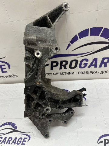 Кронштейн компрессора кондиционера 11167802639 BMW