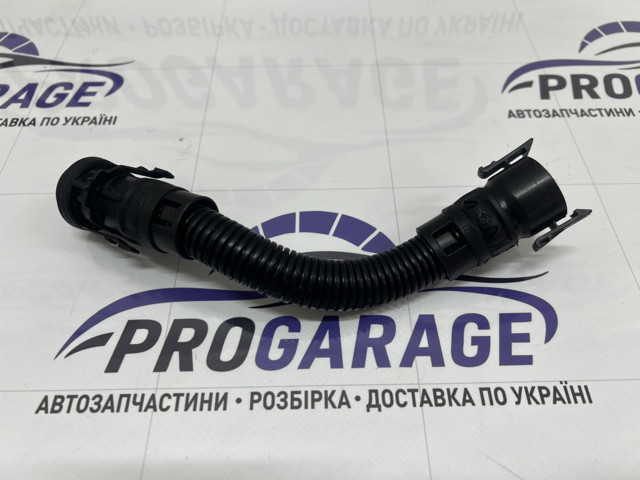 13717803842 BMW Патрубок вентиляции картера (маслоотделителя) купить в Львов