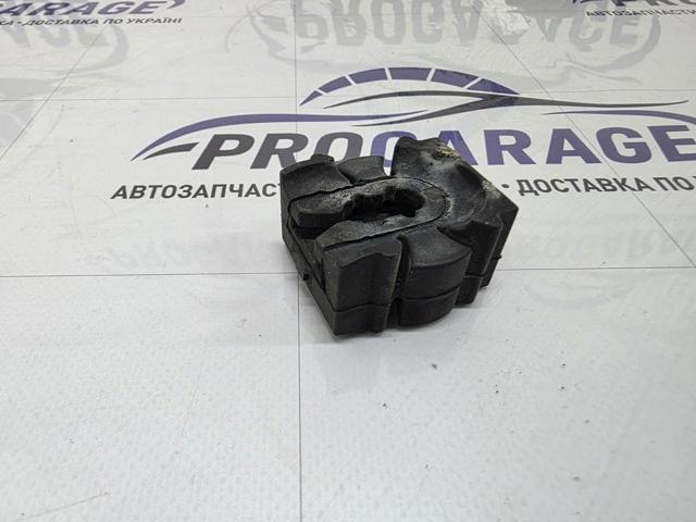 BMW 17117553480 Кронштейн радиатора в наличии Ровно