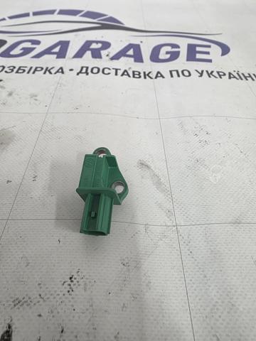 Датчик AIRBAG передний 1K0909606C VAG