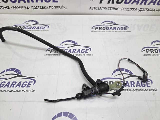 Цилиндр сцепления 21526789732 BMW