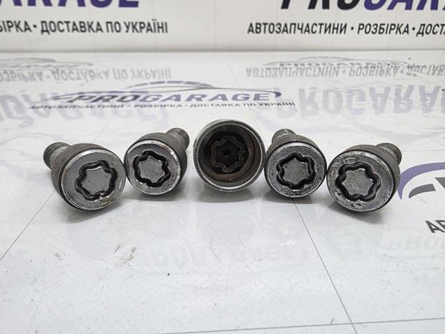 Колесный болт 36132453961 BMW