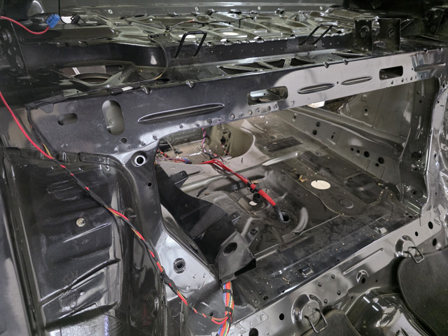 41117330958 BMW Днище багажника (ниша запасного колеса) купить в Днепр