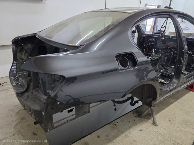 Крыло правое заднее 41217240488 BMW