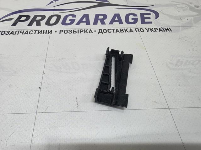 51137070747 Пистон (клип) крепления подкрылка переднего крыла купить Чернигов