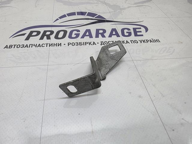 51647247665 BMW Кронштейн усилителя переднего бампера купить в Черкассы