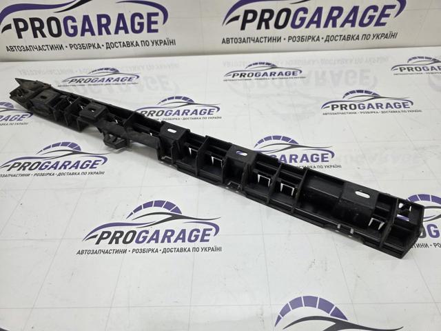 BMW 51777204021 Кронштейн наружной накладки порога левой в наличии Запорожье