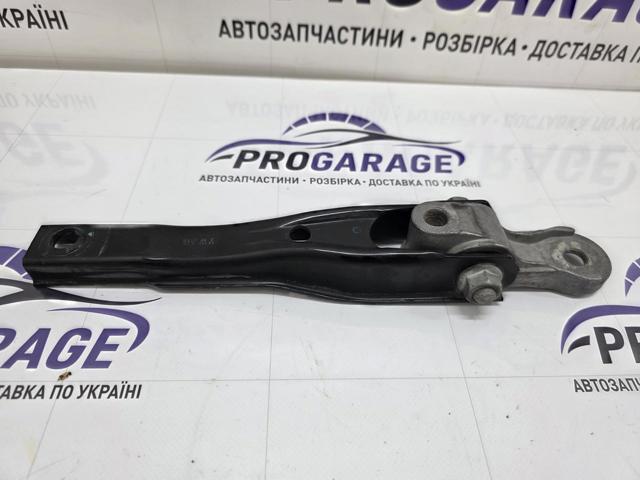 Задняя подушка двигателя 5Q0199855C VAG
