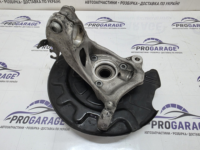 Кулак поворотный передний левый 5QM407253 VAG