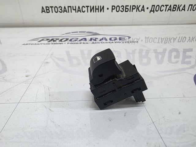 BMW 61319163527 Кнопка включения мотора стеклоподъемника передняя правая в наличии Ровно