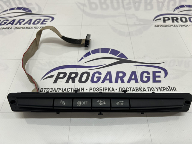Блок кнопок центральной консоли 61319208218 BMW