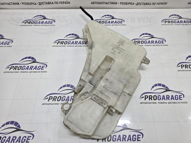 Водяной бачок омывателя стекла 61667269667 BMW