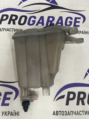 VAG 8K0121403G Бачок системы охлаждения расширительный в наличии Ровно
