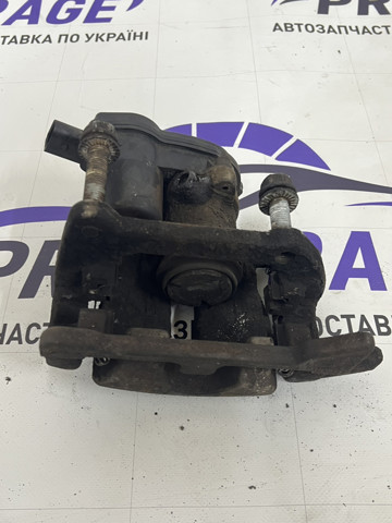 Задний левый суппорт Audi Q5