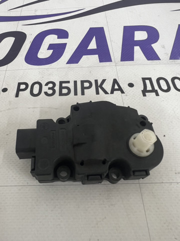 Привод заслонки печки Ауди КУ5