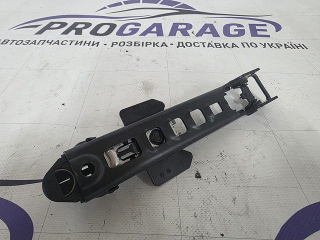 8K0857833C Регулятор высоты ремня безопасности передний левый купить Киев