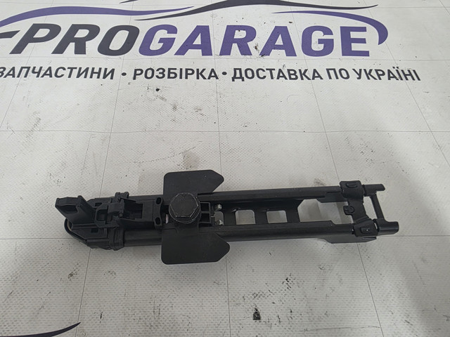 VAG 8K0857833C Регулятор высоты ремня безопасности передний левый в наличии Кривой Рог