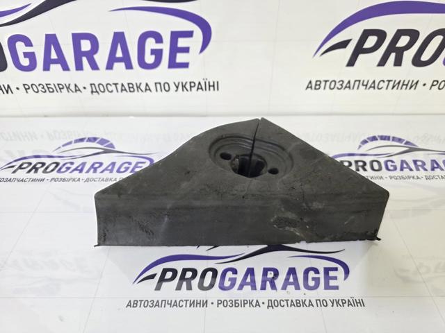8R0133045 VAG купить в Ирпень