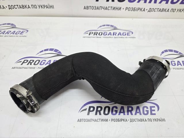 Патрубок воздушный, дроссельной заслонки 8R0145737N VAG