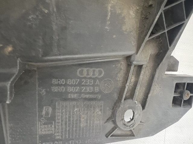 VAG 8R0807233A Защита бампера переднего в наличии Украина