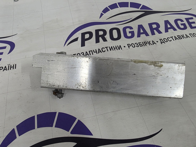 8R0807332B VAG Кронштейн усилителя заднего бампера купить в Черкассы
