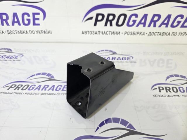 8R0813384 VAG купить в Днепр