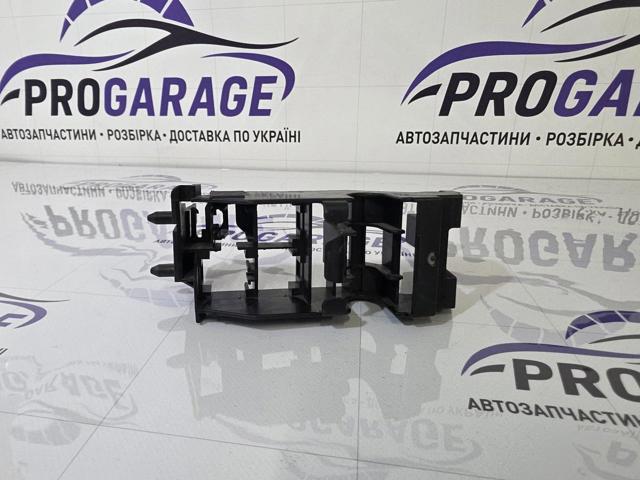 VAG 8R0937545A в наличии Чернигов