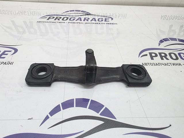 Петля замка крышки багажника 8V0827507D VAG